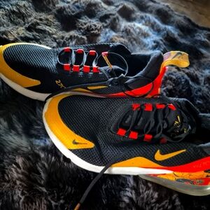 Nike Men's Black and Orange Athletic Shoes
